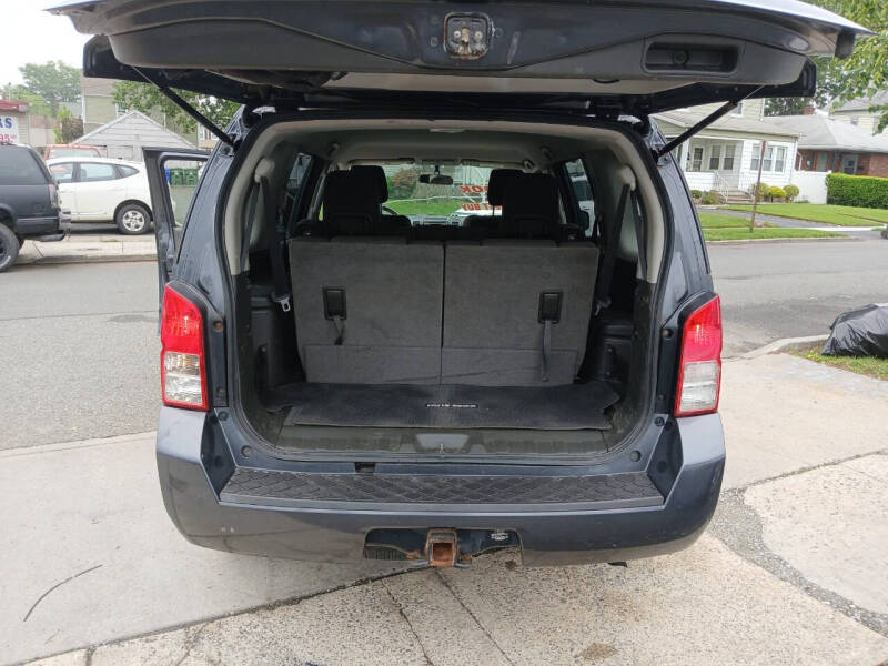 2012 Nissan Pathfinder SV