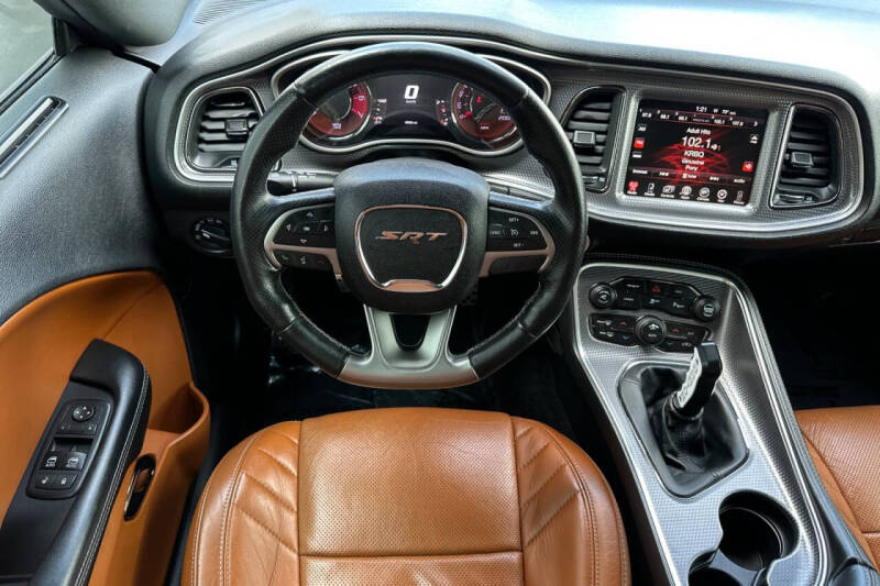 2015 Dodge Challenger SRT Hellcat