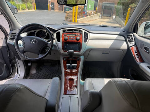 2004 Toyota Highlander
