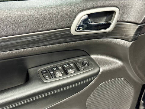 2020 Jeep Grand Cherokee Laredo E