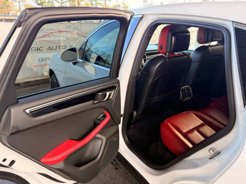 2017 Porsche Macan S