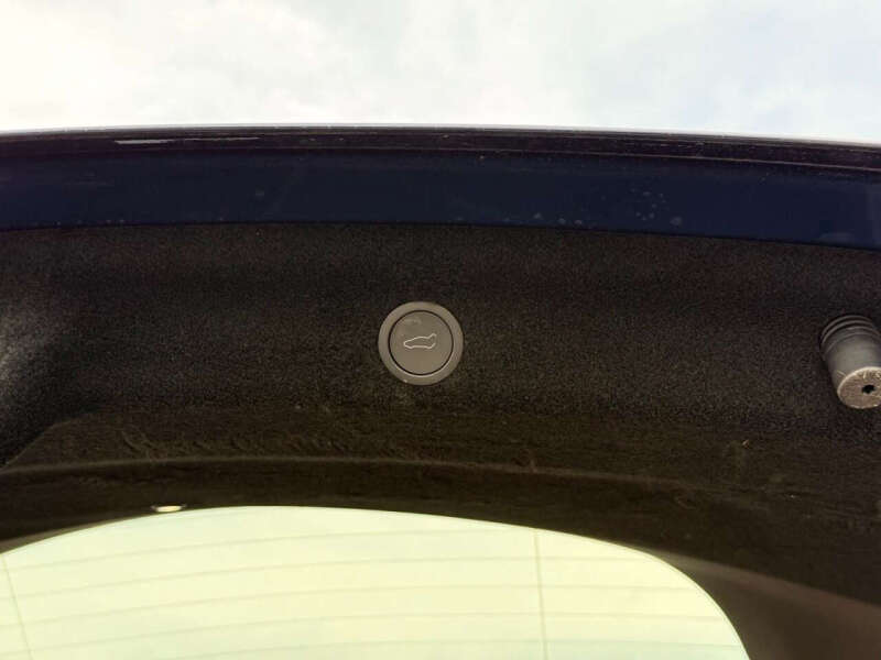 2026 Tesla Model Y Premium