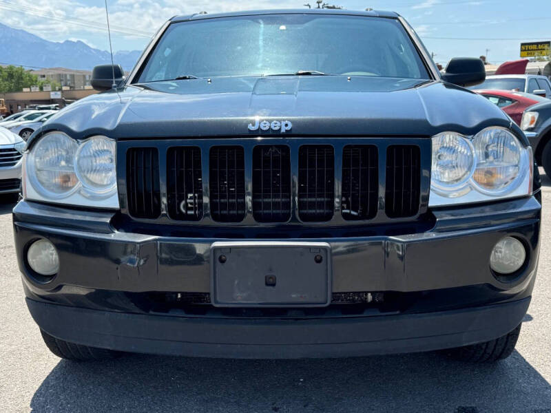 2005 Jeep Grand Cherokee for sale at SQUARE ONE AUTO LLC in Murray UT