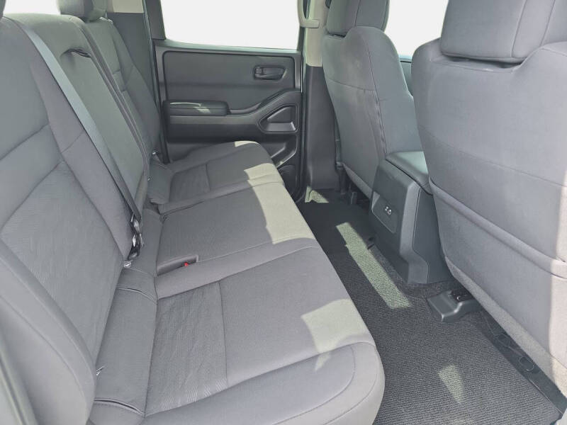 2022 Nissan Frontier S
