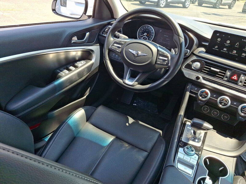 2023 Genesis G70
