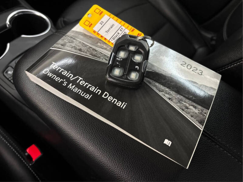 2023 GMC Terrain SLT