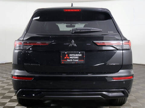 2026 Mitsubishi Outlander LE