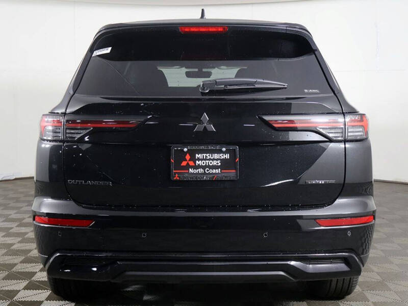 2026 Mitsubishi Outlander LE