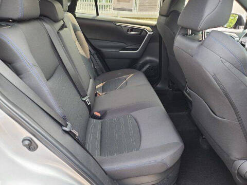 2023 Toyota RAV4 Hybrid SE