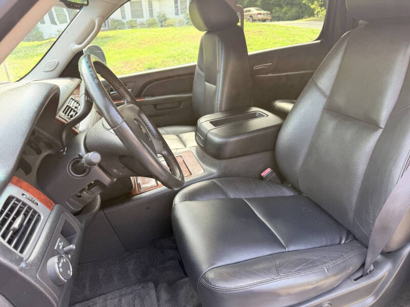 2011 Chevrolet Avalanche LTZ