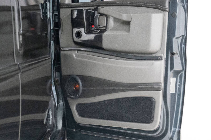 2017 Chevrolet Express 2500