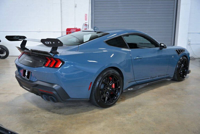 2025 Ford Mustang Dark Horse