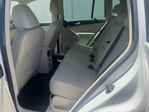 2010 Volkswagen Tiguan SE