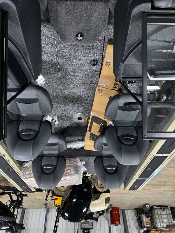 2026 Tracker TARGA 18 WT