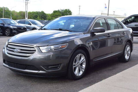 2017 Ford Taurus SEL
