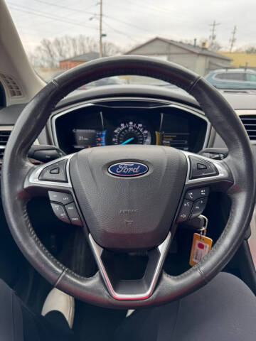 2015 Ford Fusion SE