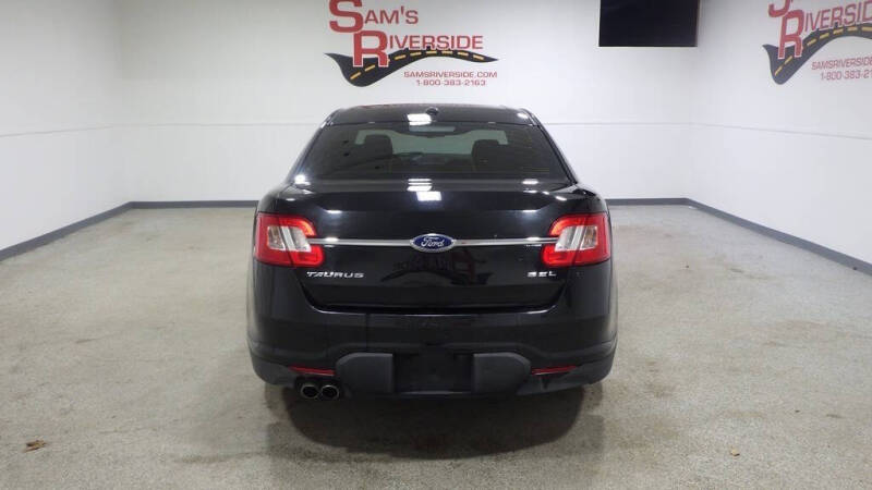 2011 Ford Taurus SEL