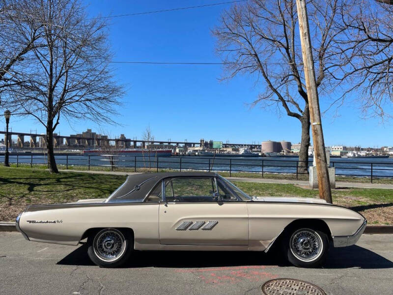 1963 Ford Thunderbird