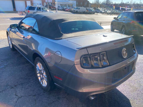 2014 Ford Mustang V6