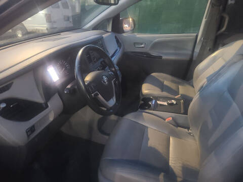 2020 Toyota Sienna XLE 8-Passenger