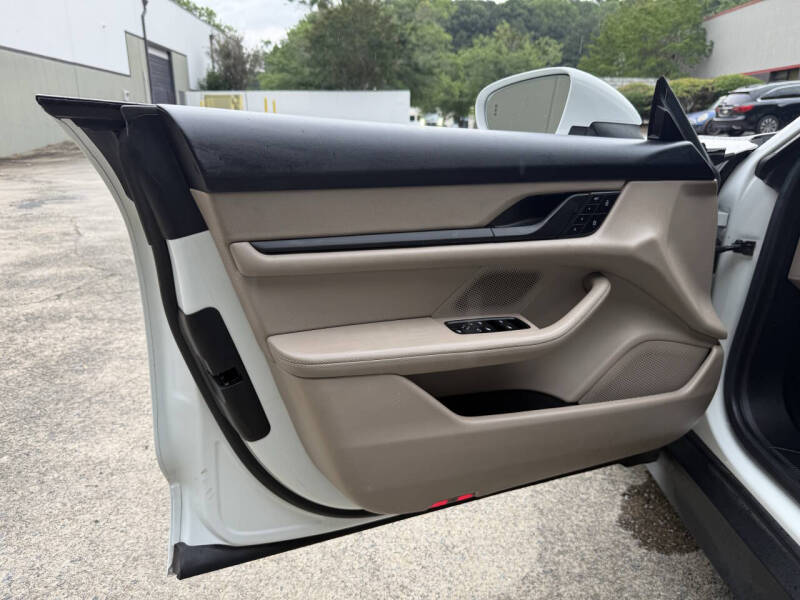 2022 Porsche Taycan