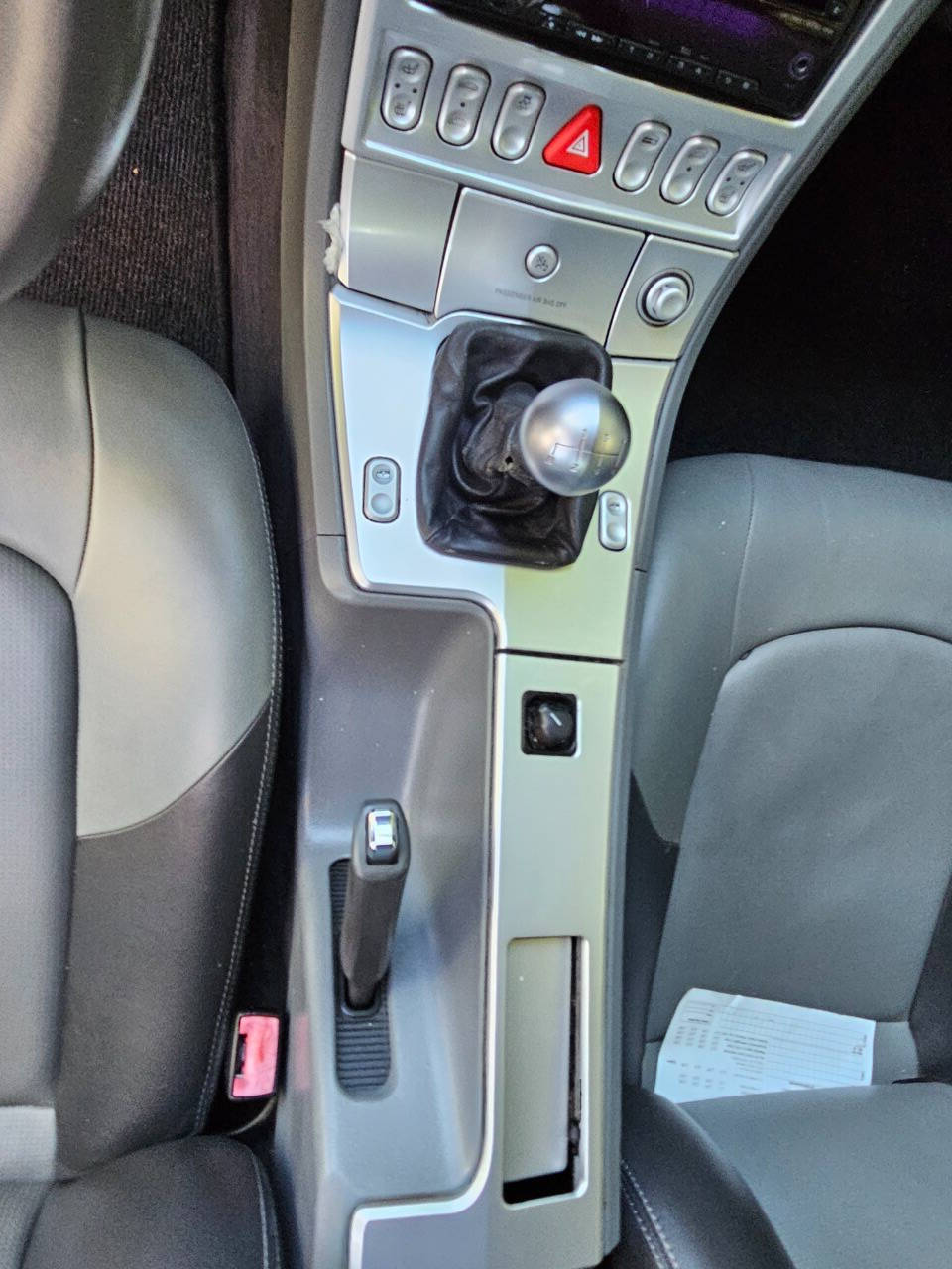 2005 Chrysler Crossfire 39