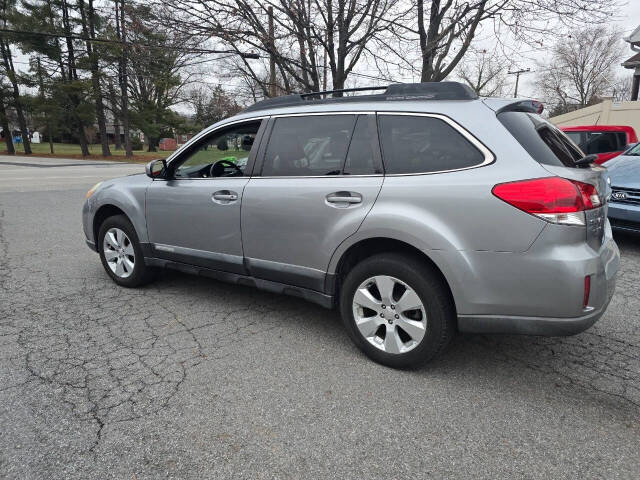 2010 Subaru Outback for sale at QUEENSGATE AUTO SALES in York, PA