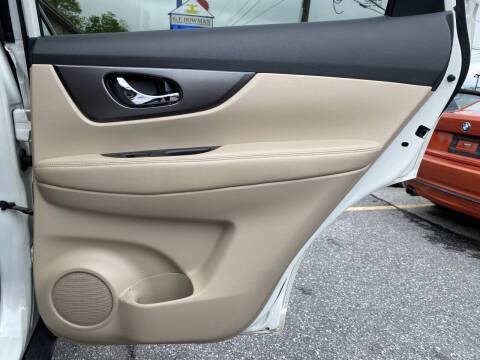 2016 Nissan Rogue SV