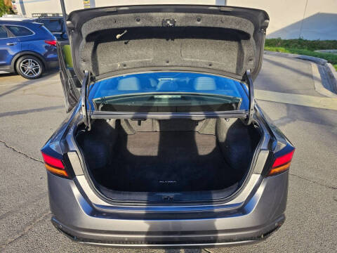 2023 Nissan Altima 2.5 SV