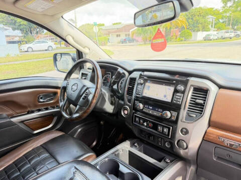 2017 Nissan Titan Platinum Reserve