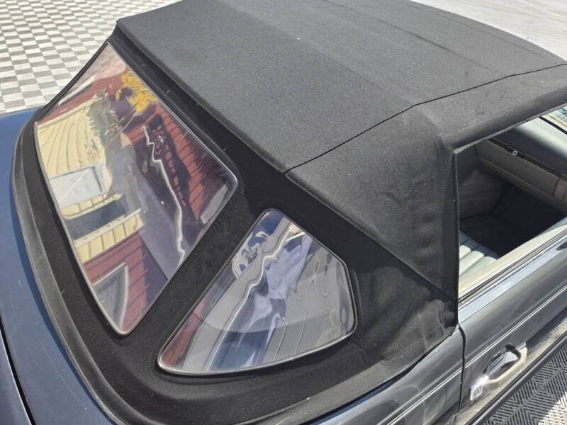 1987 Mercedes-Benz 560-Class 560 SL