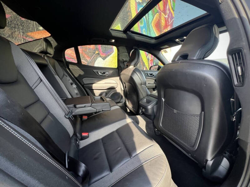 2019 Volvo S60 T6 R-Design