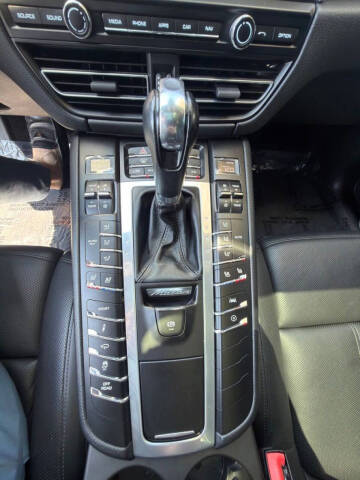 2020 Porsche Macan S