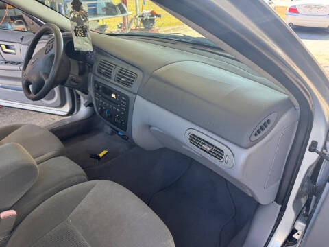 2003 Ford Taurus SES