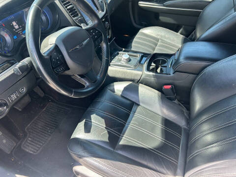 2018 Chrysler 300 S