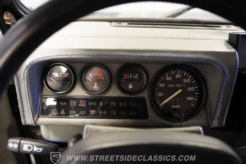 1984 Land Rover Defender