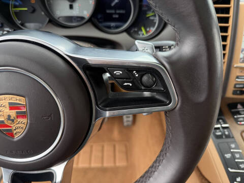2015 Porsche Cayenne S E-Hybrid