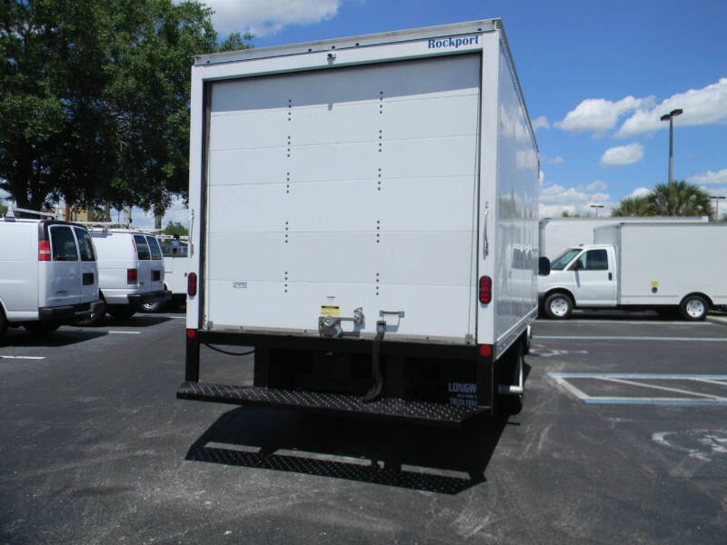 2024 Ford E-350