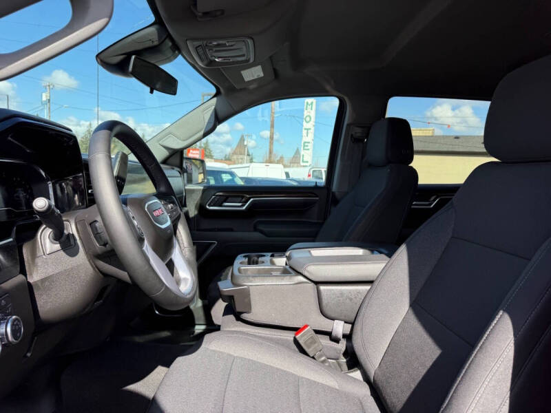 2025 GMC Sierra 1500