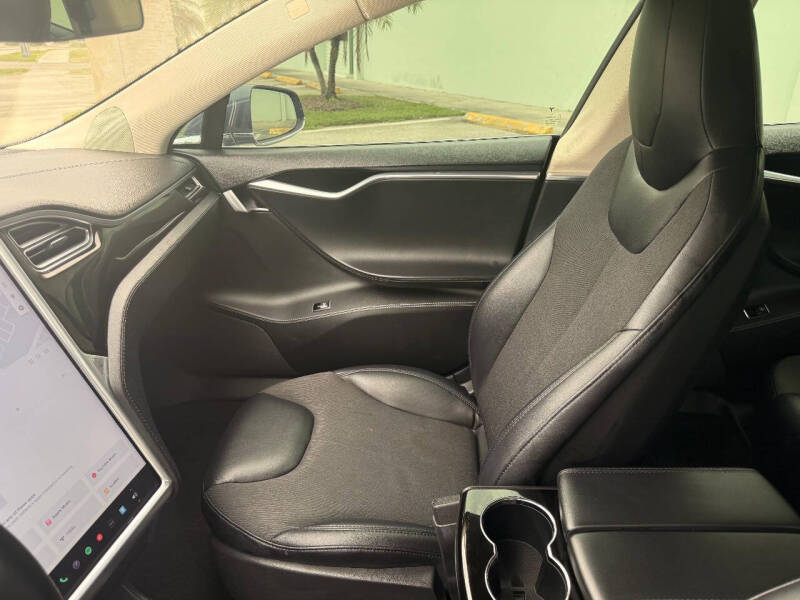 2015 Tesla Model S 85