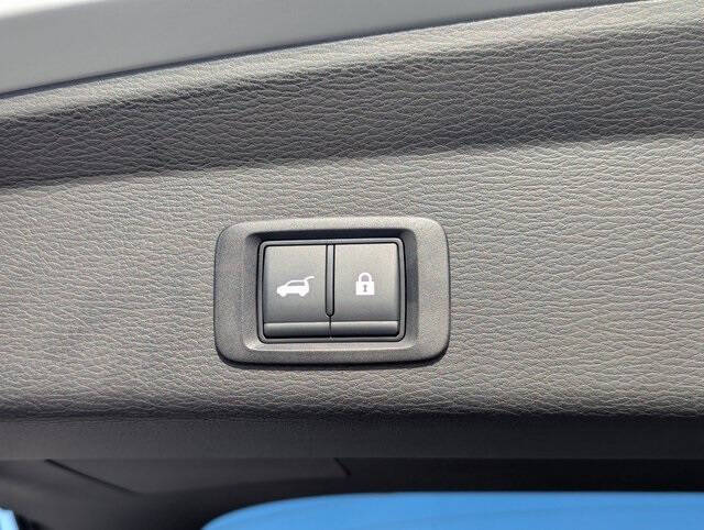 2025 Mitsubishi Outlander PHEV SE