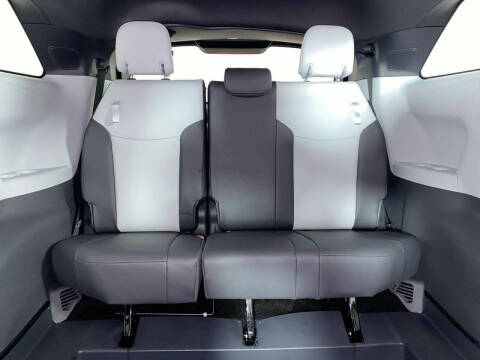 2023 Toyota Sienna XSE 7-Passenger