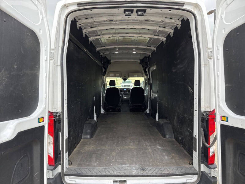 2023 Ford Transit 250