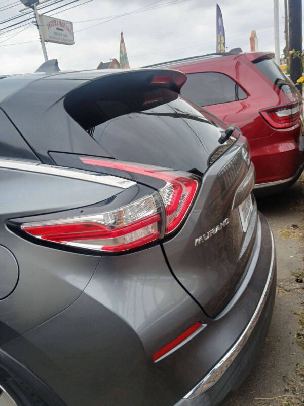 2017 Nissan Murano SV