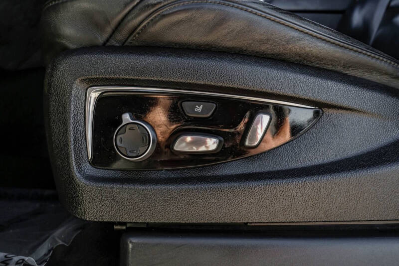 2016 Cadillac Escalade Platinum