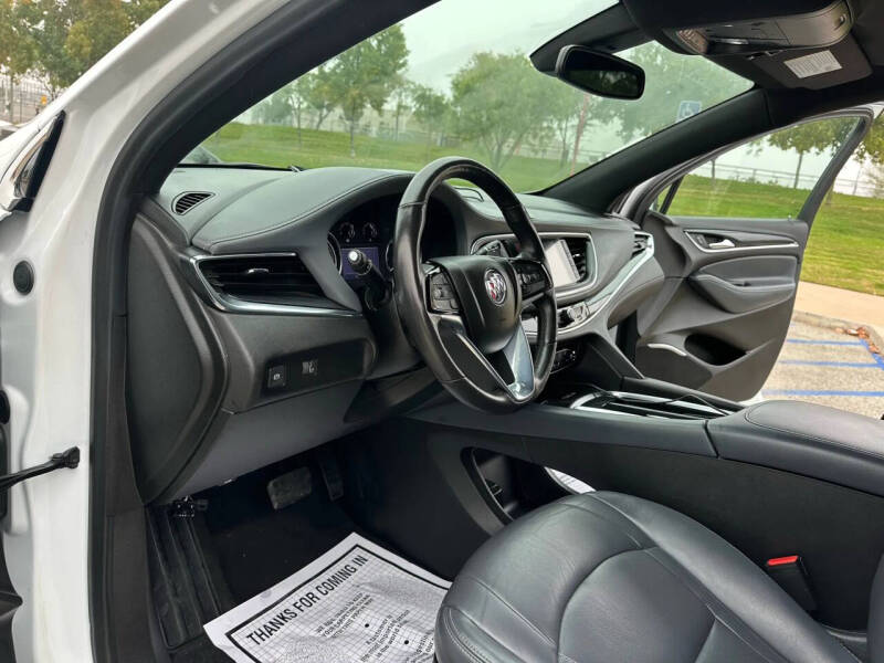 2022 Buick Enclave Essence