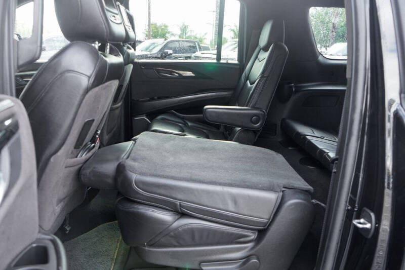 2016 Cadillac Escalade ESV Platinum