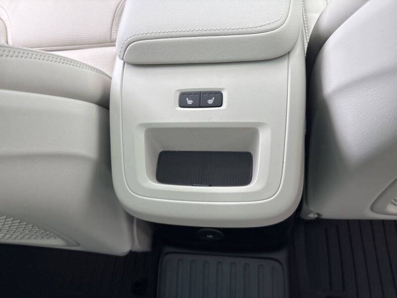 2026 Volvo XC60 T8 Ultra