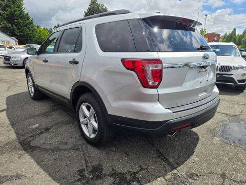 2018 Ford Explorer