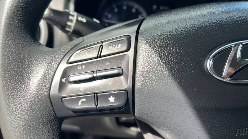 2023 Hyundai Kona SE